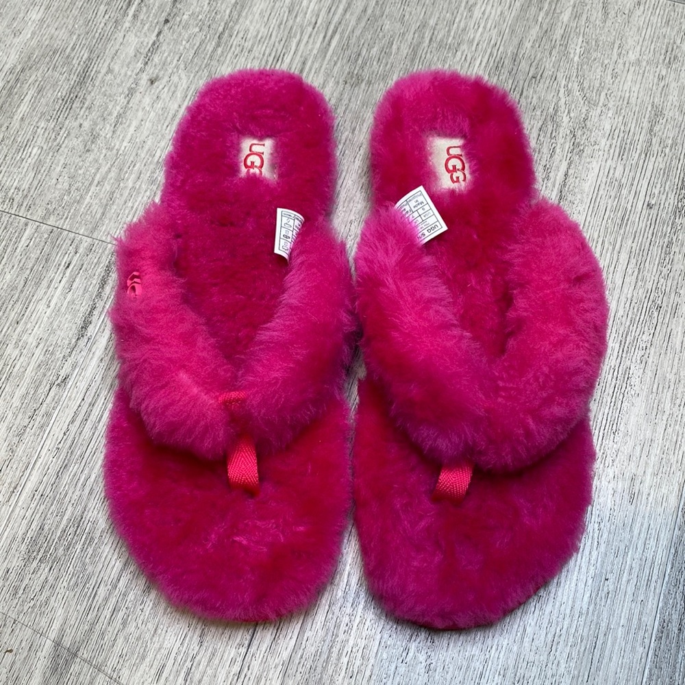 Ugg - Picture 2 of 4